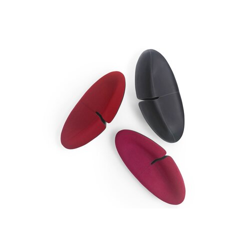 +Halle +Halle True Love Bank