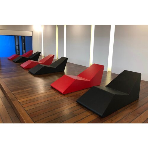 Coat 14 Coat 14 Daybed Coat 14 Coat 14 Daybed