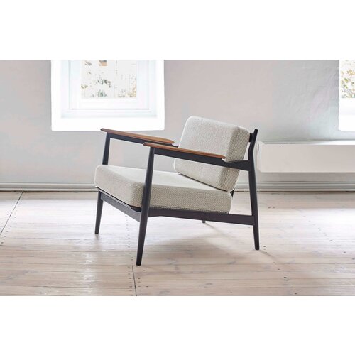 Magnus Olesen Magnus Olesen Model 107 fauteuil Magnus Olesen Magnus Olesen Model 107 fauteuil