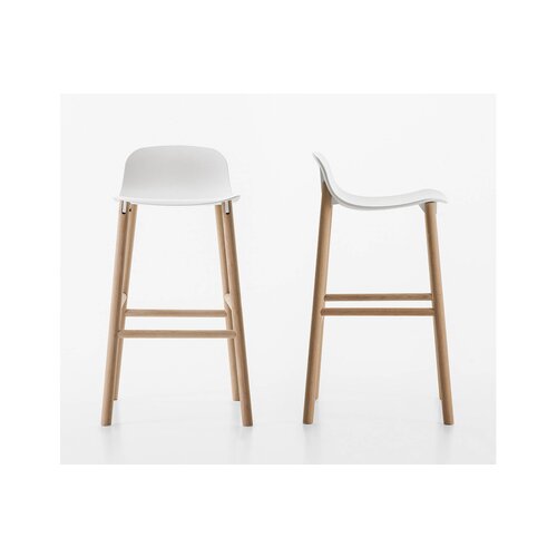 Kristalia Kristalia Sharky Stool hoge kruk Kristalia Kristalia Sharky Stool hoge kruk