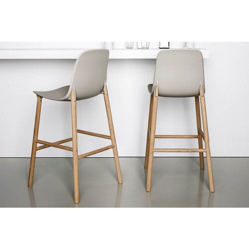 Kristalia Kristalia Sharky Stool hoge kruk Kristalia Kristalia Sharky Stool hoge kruk