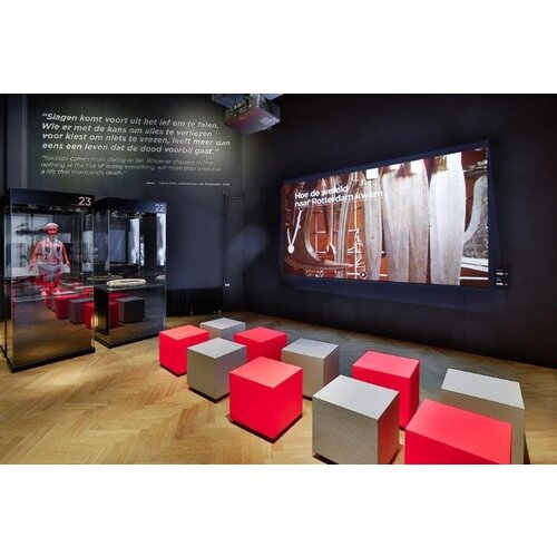 Coat 14 Coat 14 Q-Bee Series pouf Coat 14 Coat 14 Q-Bee Series pouf