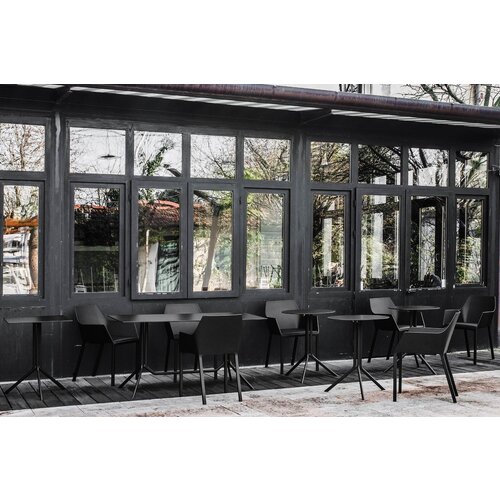 Kristalia Kristalia Poule tafel Kristalia Kristalia Poule tafel