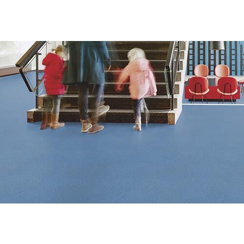 Forbo Flooring Forbo Flooring Step Safestep R12 antislip vinyl vloer Forbo Flooring Forbo Flooring Step Safestep R12 antislip vinyl vloer