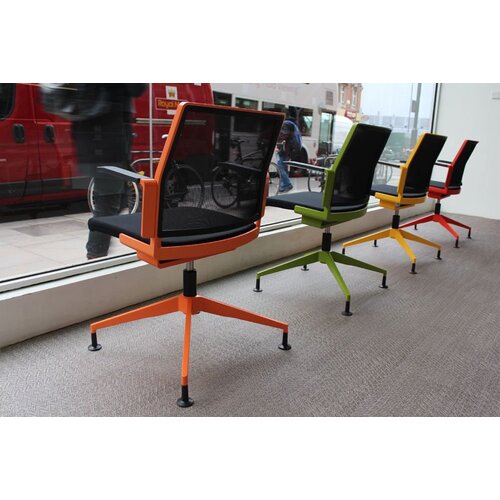 Dynamobel Dynamobel Dis stoel Dynamobel Dynamobel Dis stoel