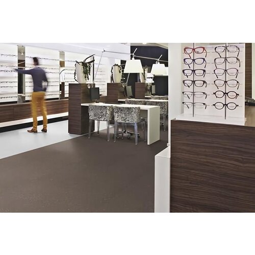 Forbo Flooring Forbo Flooring Step Surestep Star antislip vinyl vloer Forbo Flooring Forbo Flooring Step Surestep Star antislip vinyl vloer