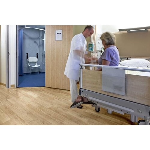 Forbo Flooring Forbo Flooring Step Surestep Wood antislip vinyl vloer Forbo Flooring Forbo Flooring Step Surestep Wood antislip vinyl vloer