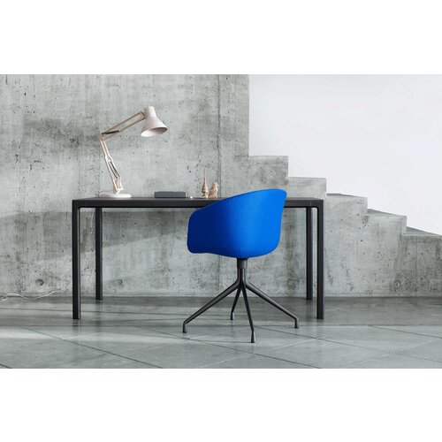 HAY HAY Table 12 Tafel