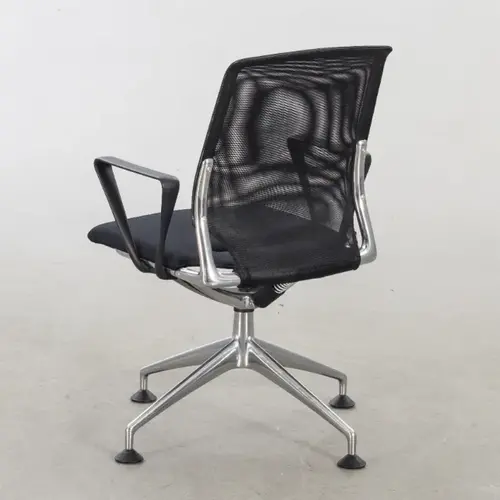 Vitra Refurbished Vitra Meda Chair
